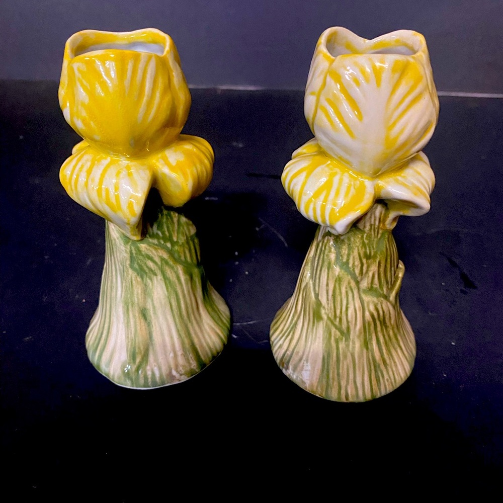 Hand Painted (2) Ceramic Tulip Shaped Bud Vases Vintage